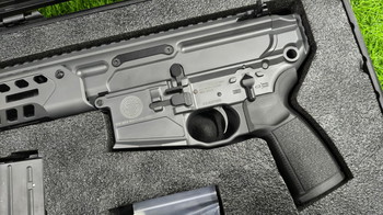 Afbeelding 2 van SALVO PRECISION - MCX Spear LT CSAW 10.5 GBBR in GREY - STEEL BOLT - MARKINGS