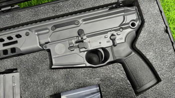 Afbeelding 2 van SALVO PRECISION - MCX Spear LT CSAW 10.5 GBBR in GREY - STEEL BOLT - MARKINGS