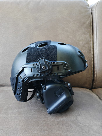 Imagen 4 de Fast Helmet met Earmor headset