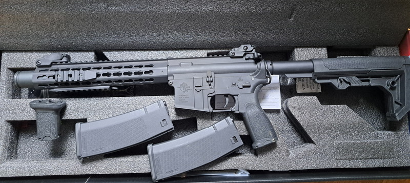 Image 1 pour Specna arms EO7L carbine M4 NEW! Foregrip included