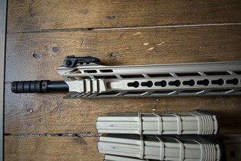 Afbeelding 10 van ICS M.A.R.S. CXP - DMR Two Tone - (nieuw) en ICS COMODO - Two Tone - (gebruikt) incl 13 ICS midcap magazijnen en VoDoo Tactical multicam wapentas