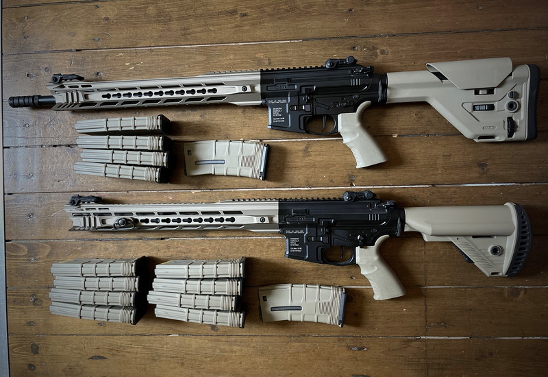 Afbeelding 1 van ICS M.A.R.S. CXP - DMR Two Tone - (nieuw) en ICS COMODO - Two Tone - (gebruikt) incl 13 ICS midcap magazijnen en VoDoo Tactical multicam wapentas