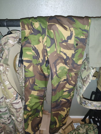 Afbeelding 2 van KL Woodland broek nieuw