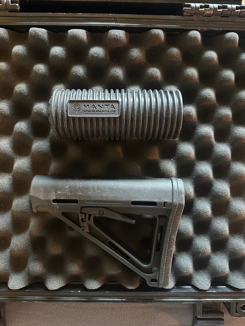 Bild 1 für MANTA SLEEVE + DEMPER EN MAGPULL MOE STOCK