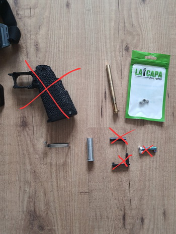 Image 3 for Diverse replica parts & gear