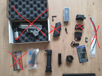 Image 4 for Diverse replica parts & gear