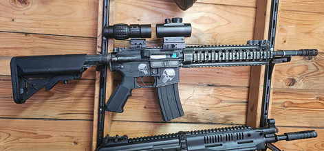 Bild für King Arms M4 Smith & Wesson M&P 15 AEG