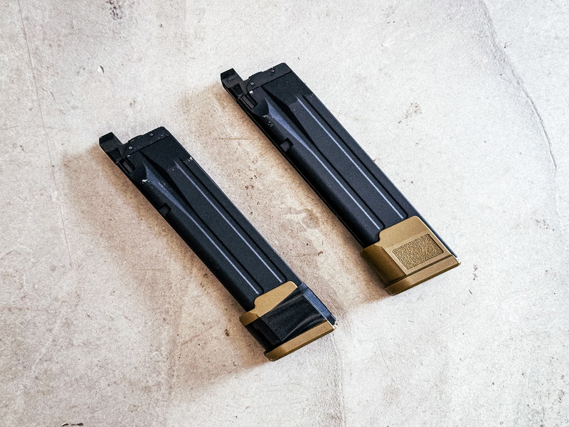 Image 1 pour SIG AIR / VFC M17/M18 CO2 Magazines