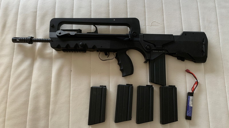Afbeelding 1 van Cybergun FAMAS
