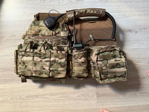 Imagen para Warrior Assault Systems DCS 5.56 + boafeng uv-5r, spreeksleutel en oortje ZGAN