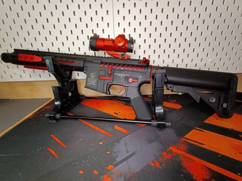 Bild 1 für Colt Cybergun M4 Blast Red Fox met M4A Pro Hopup én Red dot scope