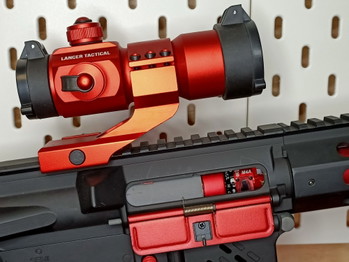 Bild 3 für Colt Cybergun M4 Blast Red Fox met M4A Pro Hopup én Red dot scope
