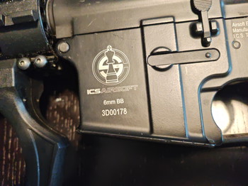 Image 5 pour ICS AEG M4 short muzzle ideal for CQB with box