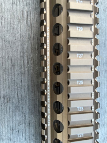 Image 3 pour Desert Tan MK18 Quad Rail Handguard Free Float Two-pieces