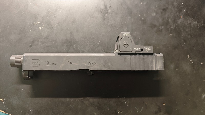 Image 1 pour Bomber CNC Aluminum Glock19 Gen4 MOS Slide + RMR set