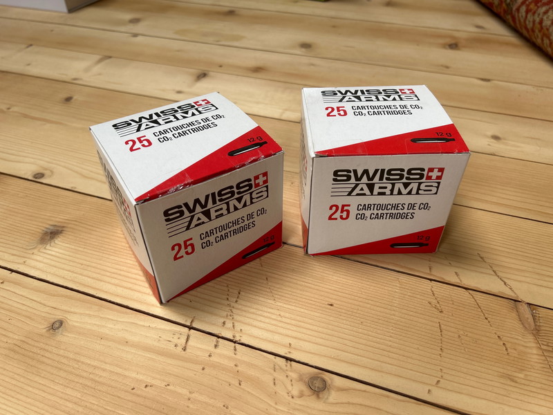 Afbeelding 1 van 50 co2 cartridges