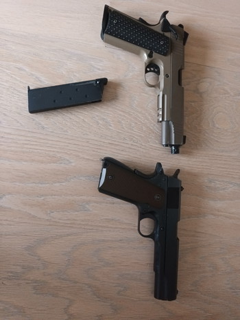 Imagen 4 de Twee 1911 GBB en maar 1 magazijn