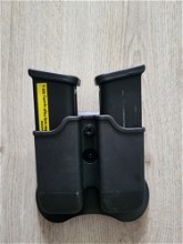 Afbeelding van 3 Umarex Glock 19 magazijnen met paddle holster