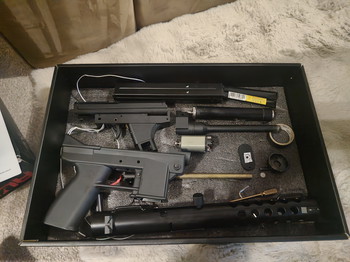 Image 2 for RWA KG9 TEC 9 project ( uit elkaar )