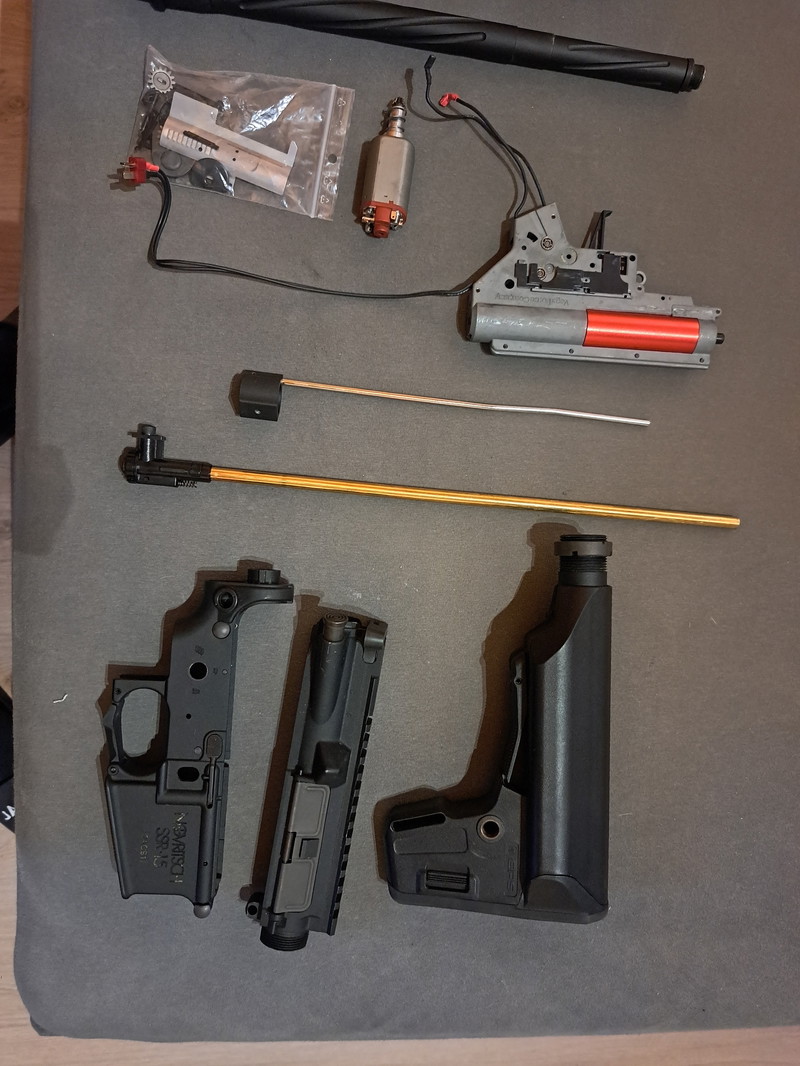 Image 1 pour M4 body etc