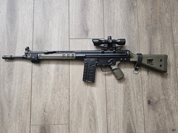 Image 3 for VFC G3A3 GBBR, + 4 MAGS. G3 optic mount + matching optic(with light)