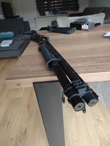 Afbeelding 2 van (Airsoft Baton & APS) SAI CAM870 MkII-J Deluxe Match met 27 shells (Limited Edition)