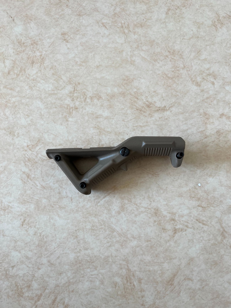 Imagen 1 de Angled Fore Grip (Tan)