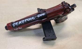 Bild 3 für Deadpool custum used Pistole Full Metall M9 Version