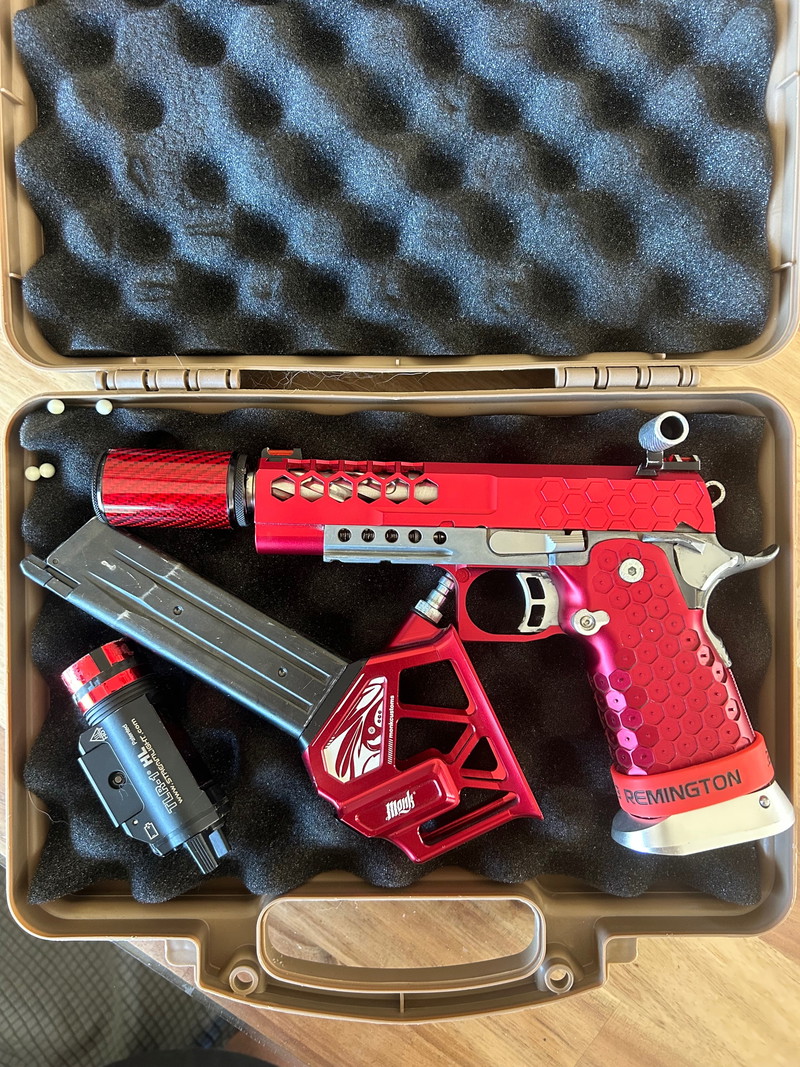 Afbeelding 1 van Red custom hi capa