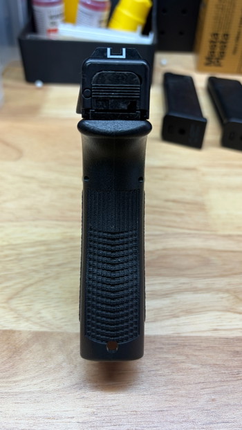 Image 5 for Tokyo Marui Glock 18C + 3 mags en klarus GL1 light