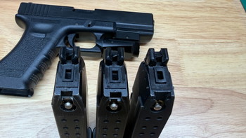 Image 9 for Tokyo Marui Glock 18C + 3 mags en klarus GL1 light