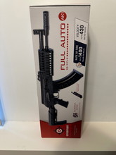 Imagen para Crosman AK1 Full Auto CO₂ BB Rifle + Beschermtas (zo goed als nieuw)