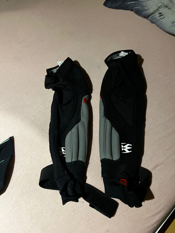 Image 2 pour Empire arm pads XL