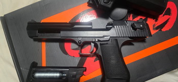 Afbeelding 2 van KWC desert eagle Co2 zwart