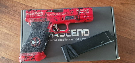 Imagen para Deadpool style Glock 17.