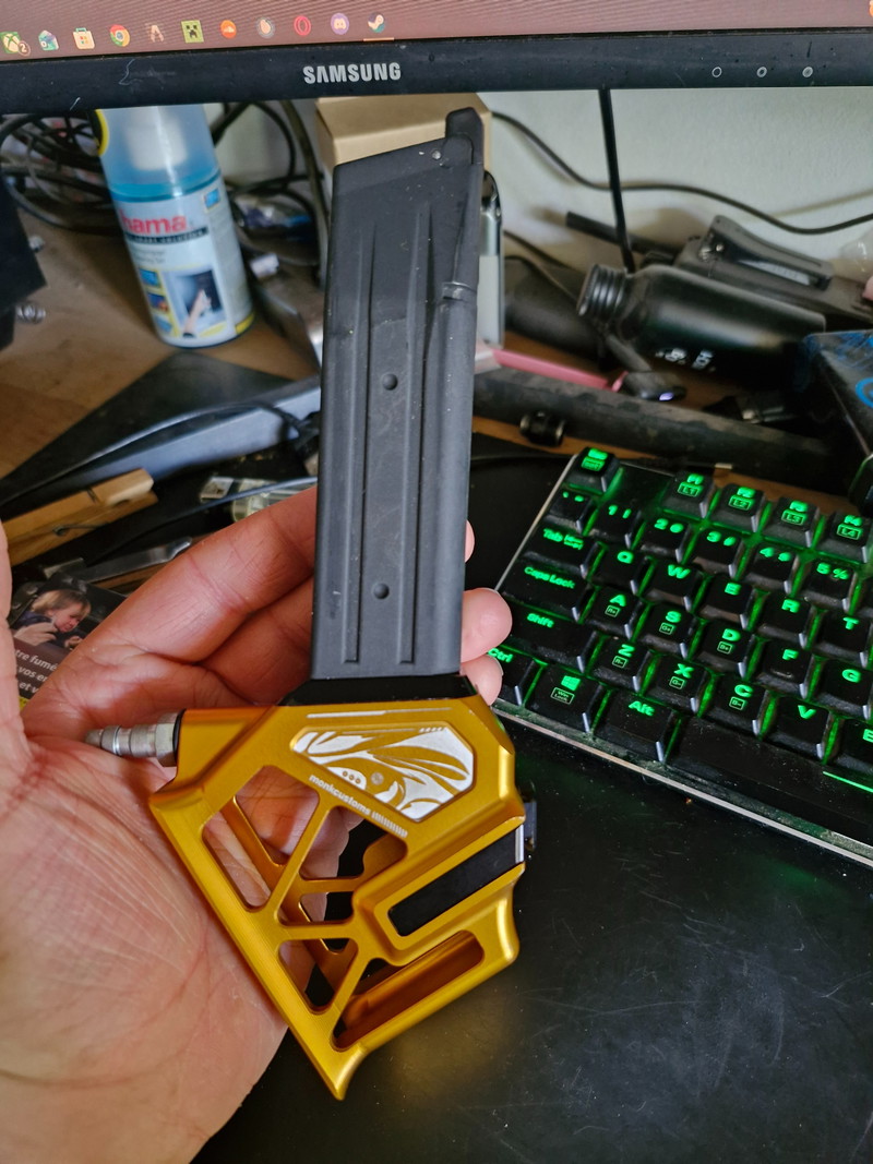 Image 1 for Gold monk adapter