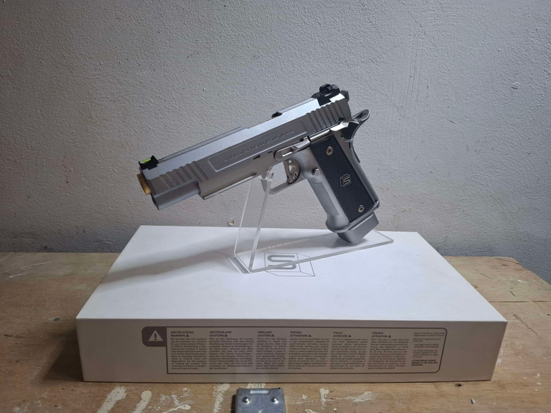 Image 1 for EMG Salient Arms 2011 DS 5.1 - GBB - NEAR MINT