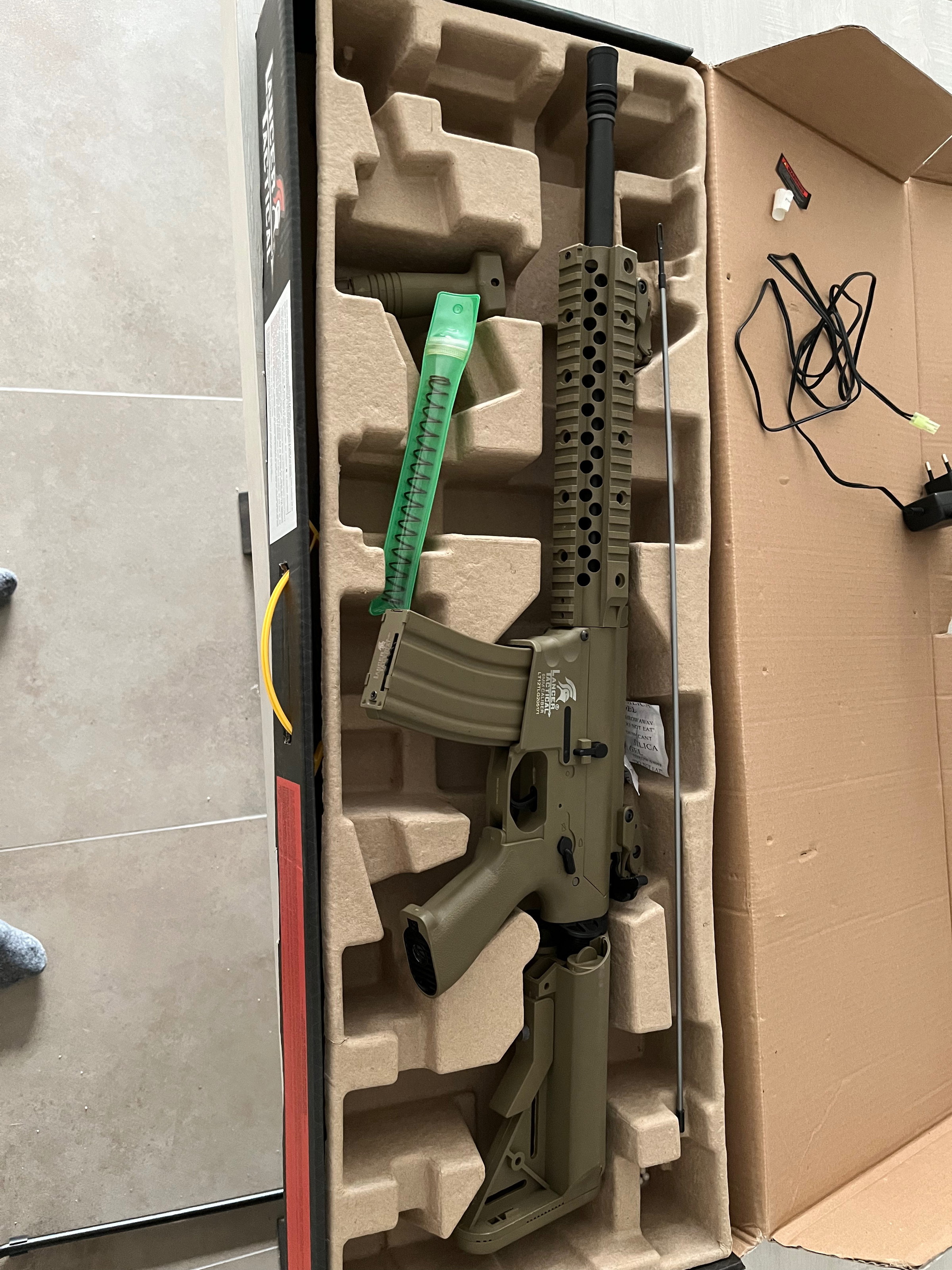 Lancer tactical m4 gen2 + quickloaders - Airsoft Bazaar