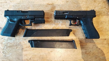 Afbeelding 2 van 2 x Glock + 2 x Glock Extended Magazine