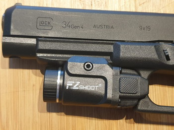 Imagen 4 de Glock 34 GEN4 Deluxe Edition | CO2 | Umarex plus light