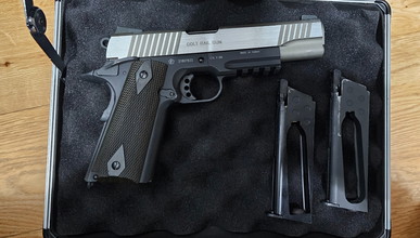 Image pour Colt 1911 dual tone