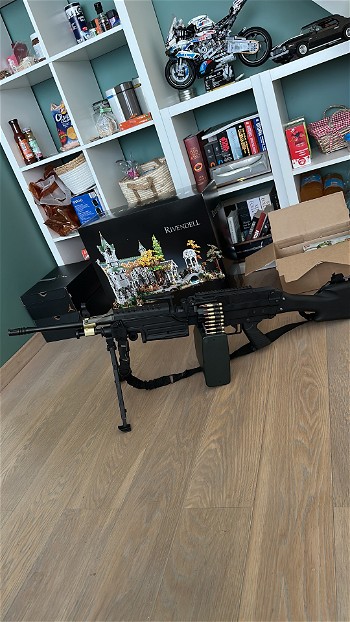 Afbeelding 3 van M249 met 3 box mags