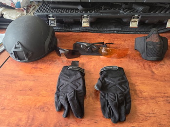 Afbeelding 2 van Airsoft protection gear