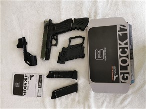Image for Glock 17 gen 4 met extra's