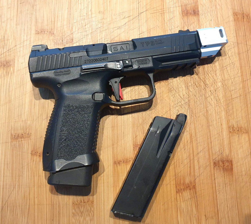 Image 1 for Cybergun TP 9 Elite Combat met Agency Arms Airsoft 417 Compensator