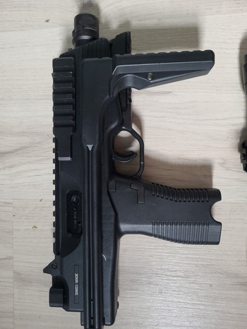 Image 2 for Mp9 A2 met 3 mags