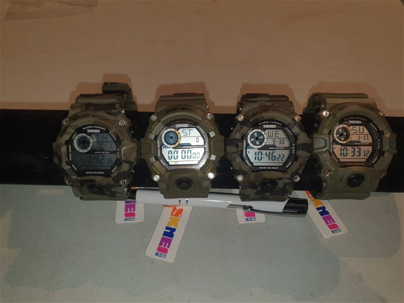 Image 1 for Diverse horloges | Digitaal - Camouflage