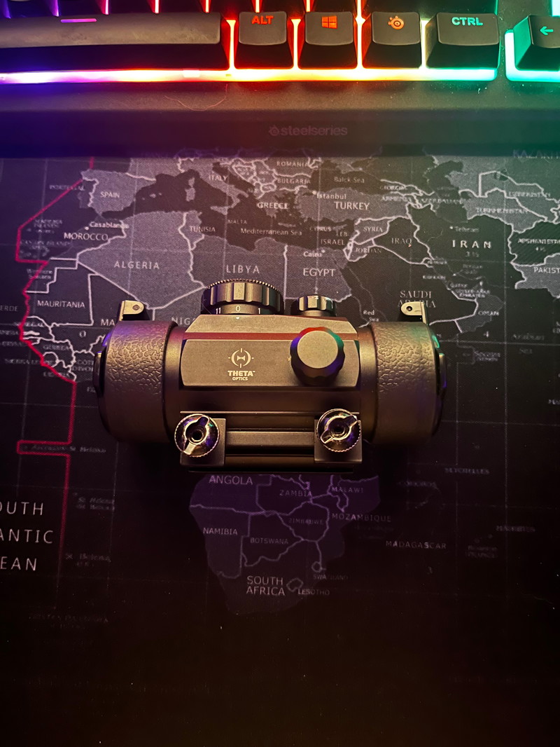 Image 1 pour Theta Optics red dot