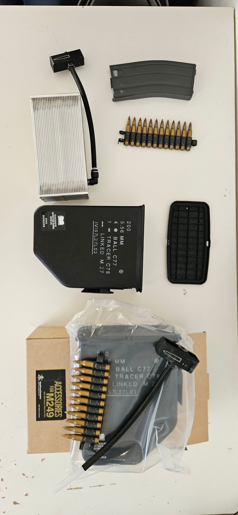 Image 1 pour 2x VFC M249 Gas Box Magazines