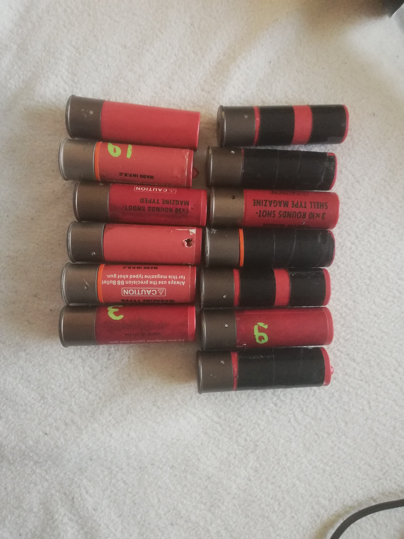 Image 1 pour 13 shotgun shells